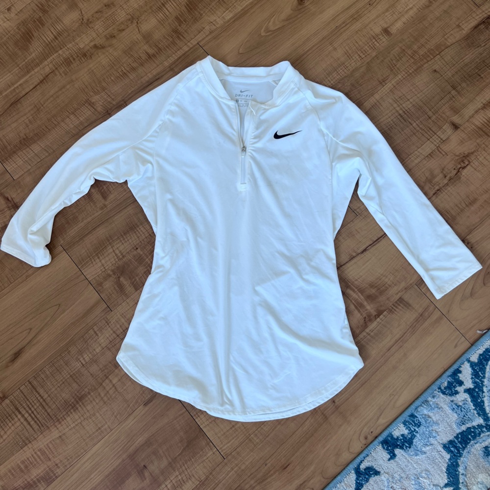 Nike Dri- Fit 3/4 sleeve shirt size XS